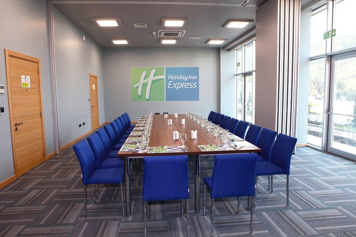 Holiday Inn Express Manisa-West By Ihg Экстерьер фото