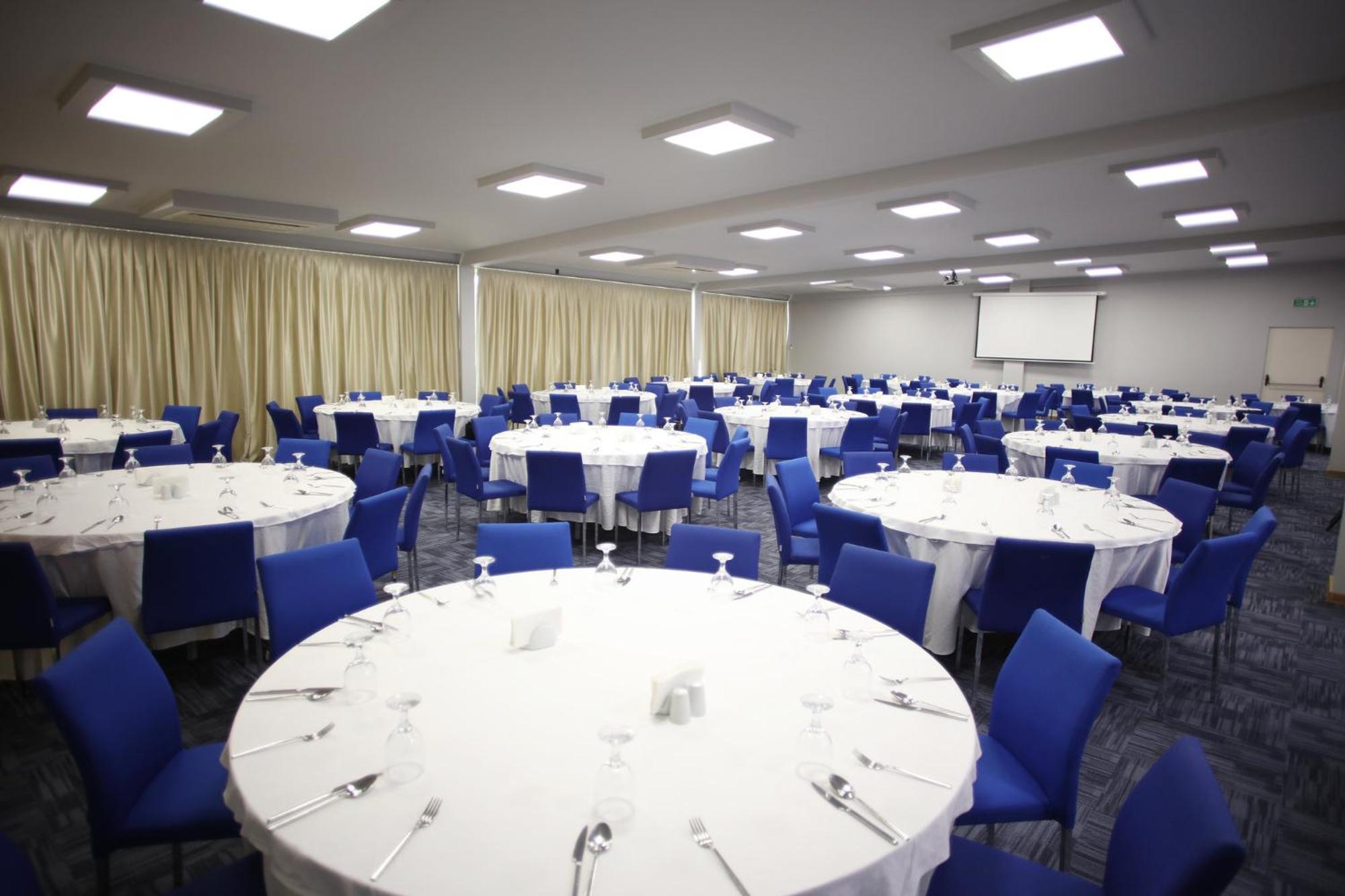 Holiday Inn Express Manisa-West By Ihg Экстерьер фото