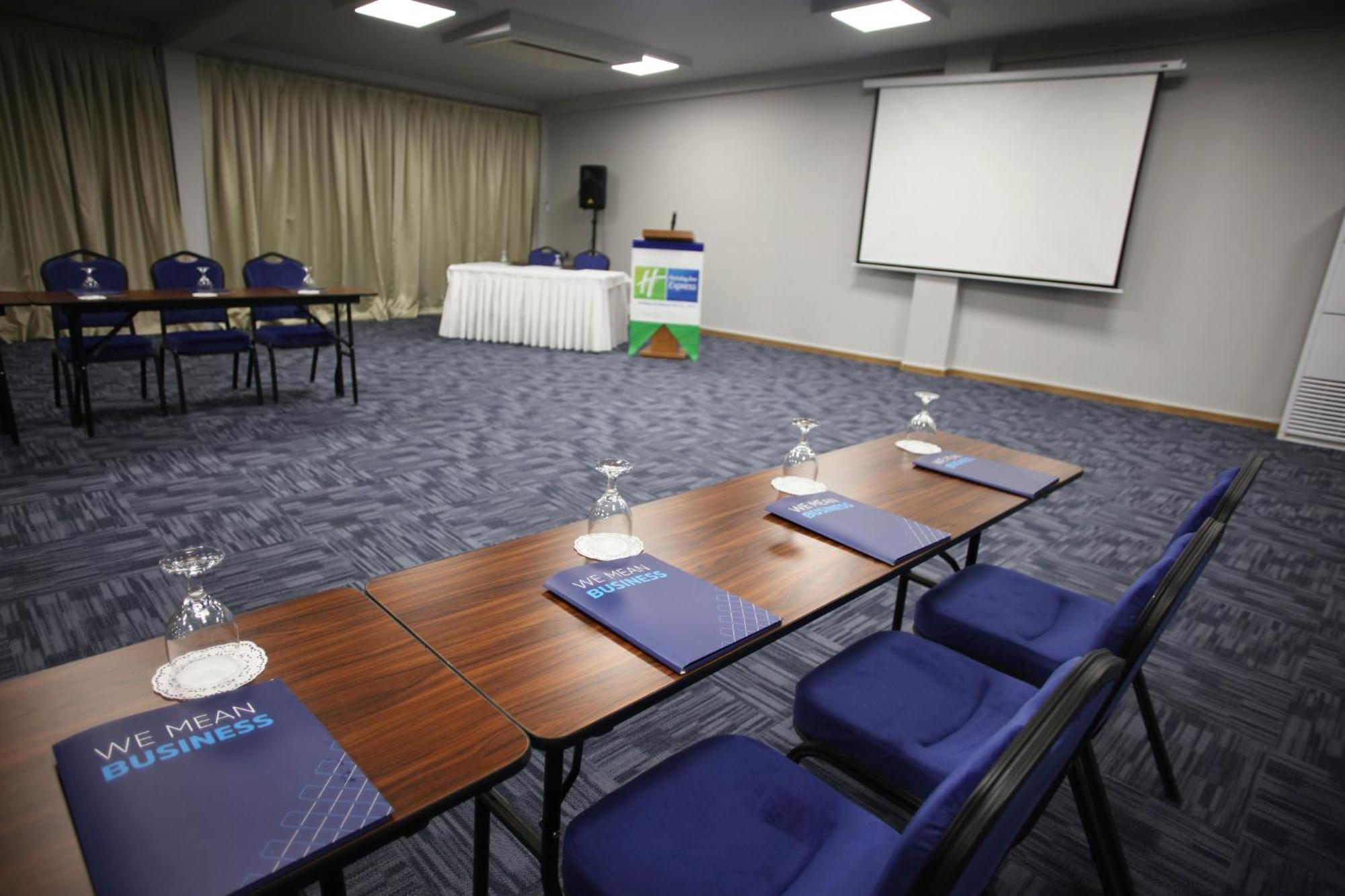 Holiday Inn Express Manisa-West By Ihg Экстерьер фото